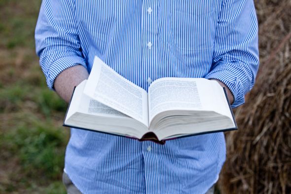 Our E-pics! :  wedding engagement pictures Book Picnic Engagement Pictures 11