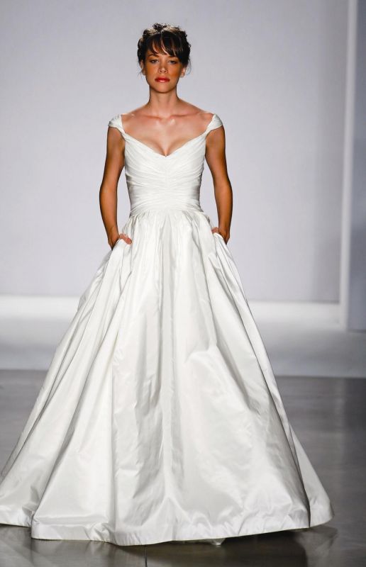 When You Find Your Dream Dress . . . :  wedding Lindsey1
