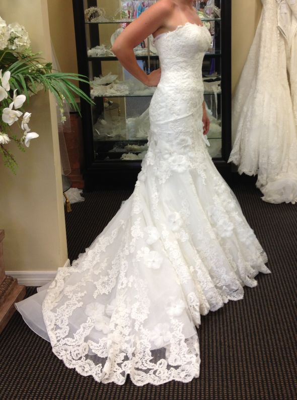 Help me choose a dress! Lace vs satin