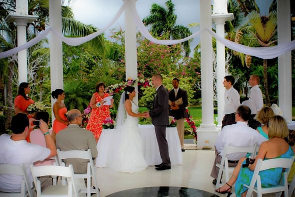 Show me your Elopement or Intimate Wedding (20 or less guests)!! :  wedding elopement intimate ceremony private ceremony destination wedding 232323232fp633 7 Nu3365 288 65 WSNRCG3577754479337nu0mrj