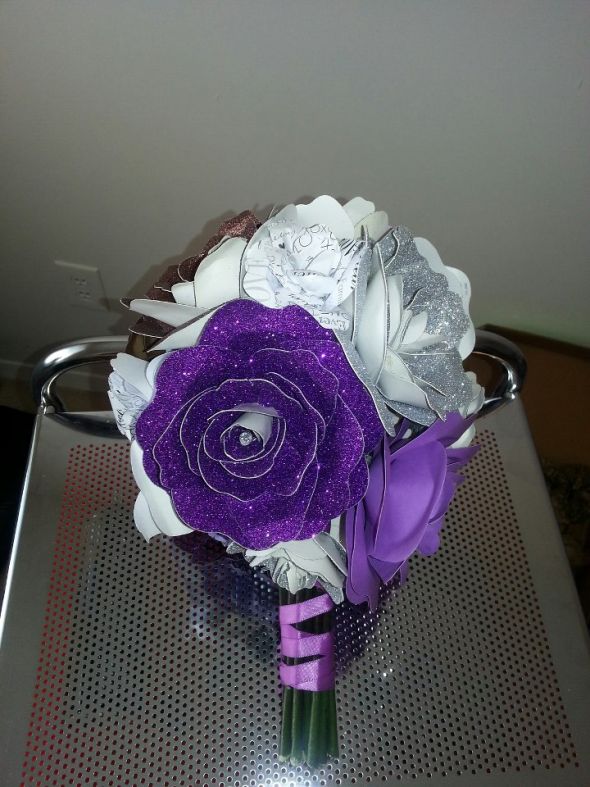 I made 2 bouquets and now I don't know which I want to  carry! pic heavy