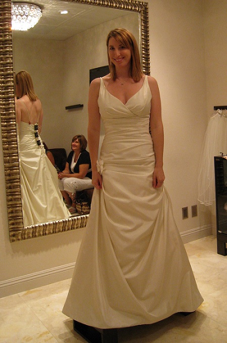 Show me your dresses with Ruching please. :  wedding IMG 0765 2