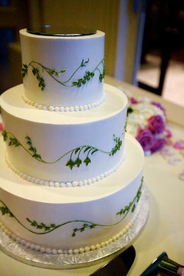 Married Bee's, show us your CAKE! :  wedding cake Cake