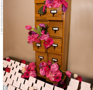 Guestbook Alternatives :  wedding guest book alternative diy Cardcatalog1