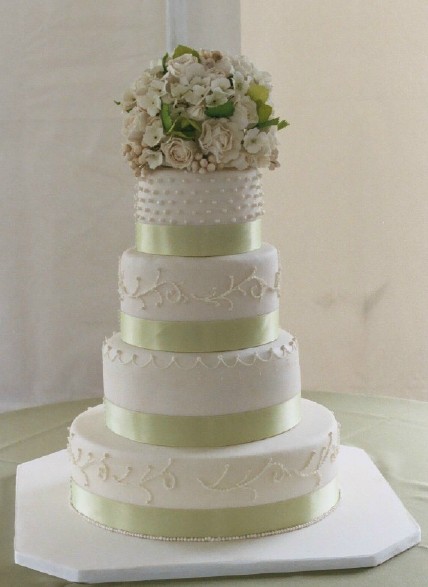green and pink wedding cakes
