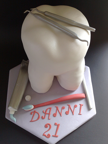 Show me your groom's cake! :  wedding Tooth