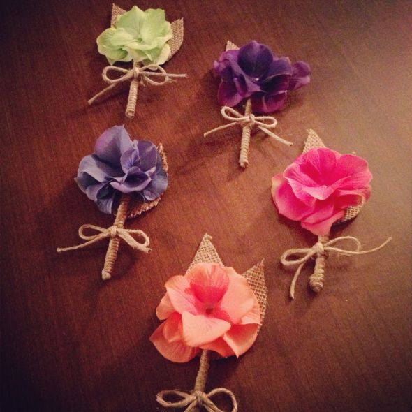 Groomsmen boutonniers with burlap leaf