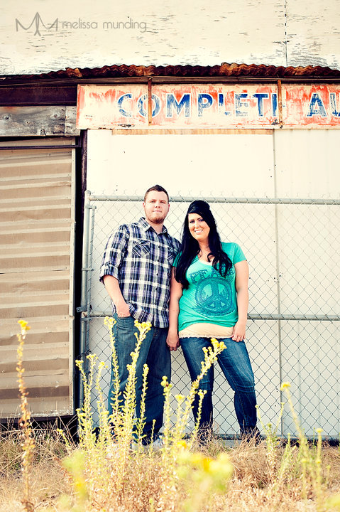 Our engagement photos!! <3 :  wedding photos engagement 62730 432435596458 137689236458 5709311 2265056 N