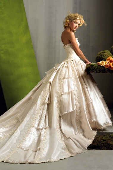 retails for 2400 ALLURE COUTURE C170 WHITE wedding white silver dress 