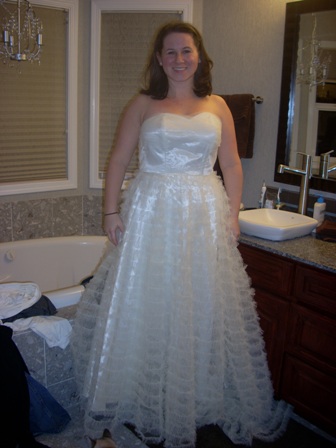 Alterations *almost* complete on my grandma's dress! : wedding dress vintage AlterationsDec222009 013 Smaller