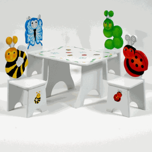 Designing a playroom : wedding AAAAAsRpSiUAAAAAAGG4CQ Bug Table Chair Set