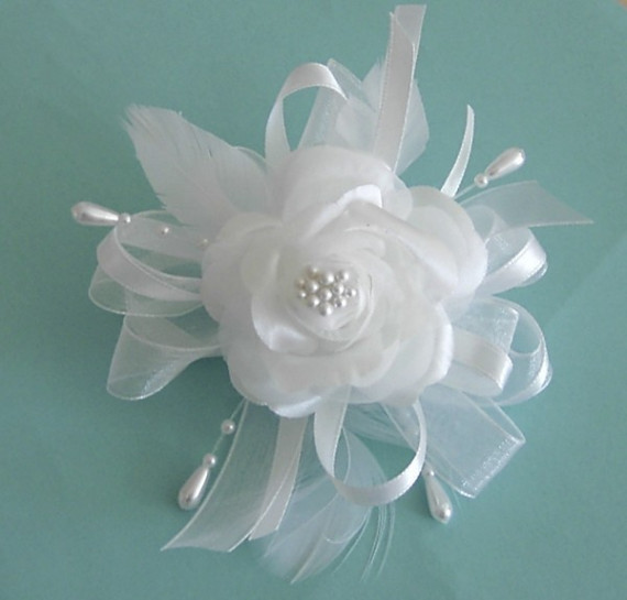 Share some flower girl inspiration : wedding flower girl flower girl dress flower girl hair Fghair