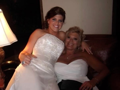 What is your mom wearing? :  wedding mob Mequinnafter