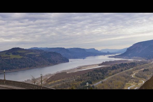 Outdoor lovers seeking location with beautiful mountain scenery : wedding Vista View