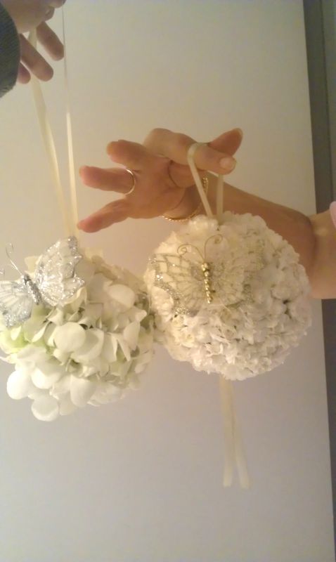 My Pomanders AKA Kissing Balls! ;) PICS :  wedding pomanders kissing balls IMAG0831