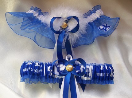 Any Bees keeping up with March Madness? :  wedding basketball march madness Il 430xN 131329385