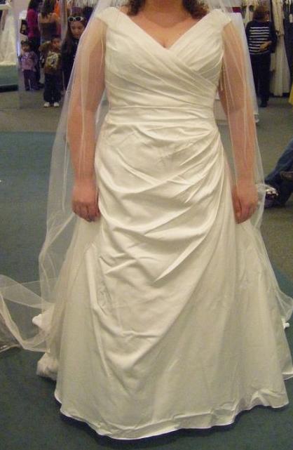David's Bridal Gowns...who has one? :  wedding davids bridal full figured 1 budget Front Ivory DB