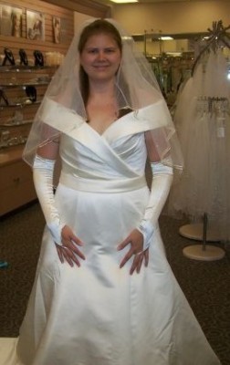 anyone else wearing david's bridal / oleg cassini CMB321? :  wedding 103 0995