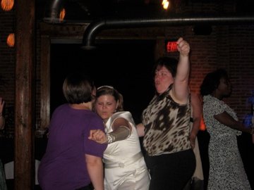 sharing a few non-pro pics!!! wedding - 26/June/2010 :  wedding 36124 1458633259761 1051267087 31364749 3393403 N