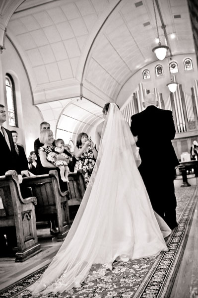 Updo with veil : wedding Aisle