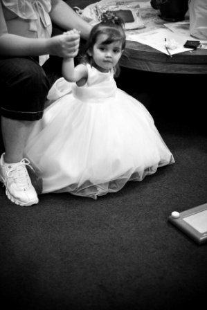 Pictures of your flower girl and ring bearer :  wedding flower girl ring bearer photos Wedbeegirl2