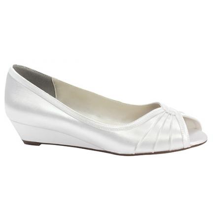 1/2 in heel, help? : wedding 035244