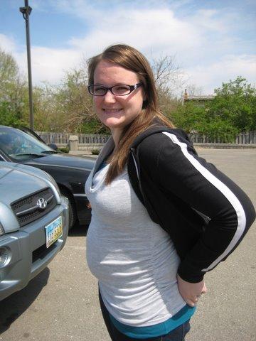 Showing at 18 weeks? :  wedding Bump 18 3
