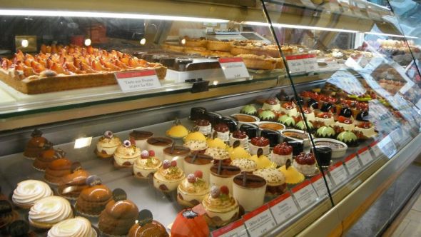 Paris for the weekend, any recommendations? : wedding Cake2