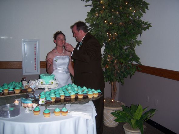 Show your cake toppers! :  wedding 100 2048