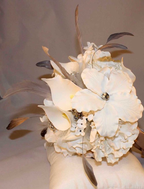 Clay Flowers  : ) :  wedding clay flowers clay bouquets decoclay pink red white ivory bouquet flowers diy clay orange feather crystal brooch something blue brooch bouquet black bouquet Bouq