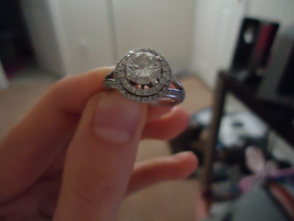 Bees, will you help me identify my ring's desinger? (pic heavy) :  wedding engagement ring ring design DSC00592