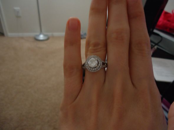 Bees, will you help me identify my ring's desinger? (pic heavy) :  wedding engagement ring ring design DSC00594