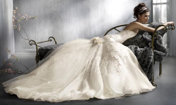 lazaro wedding dresses