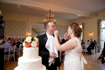 Medium Length Hair Brides-show me your 'do! :  wedding Cake1