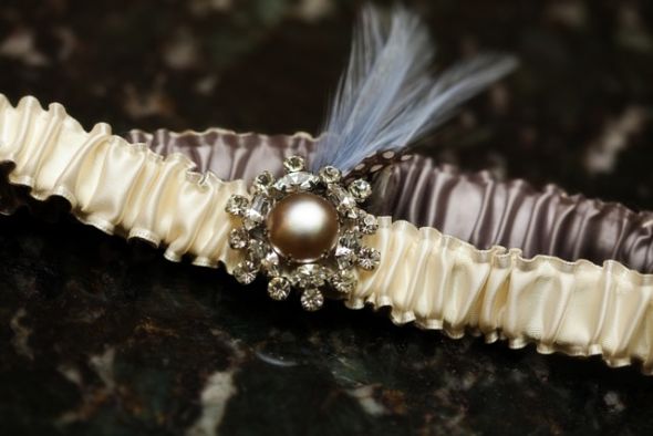 The Mini's Got Married! Full recap with plenty of pics! :  wedding Garter