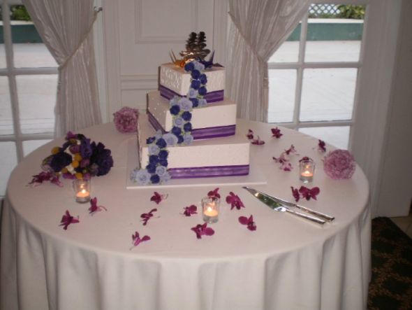 Married Bee's, show us your CAKE! :  wedding cake Cake