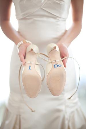 I LOVED my wedding... and PRO PICS are here for your viewing pleasure!!  :) :  wedding Da10