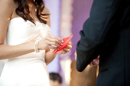 I LOVED my wedding... and PRO PICS are here for your viewing pleasure!!  :) :  wedding Da13