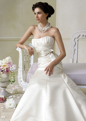 who's your favorite wedding gown designer? :  wedding Jimhjelm8662