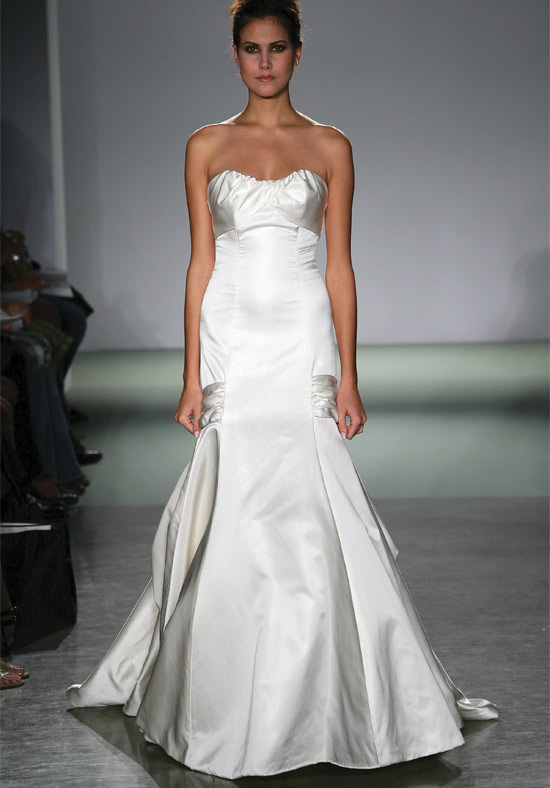 Anyone hate their dress model? :  wedding Lia4