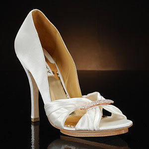 Which shoes do you prefer? : wedding Rosali