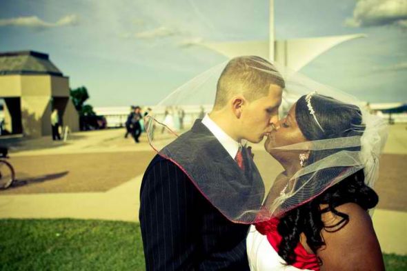 I'm finally giving you pro pics to look at......pic overload!! :  wedding 1.11