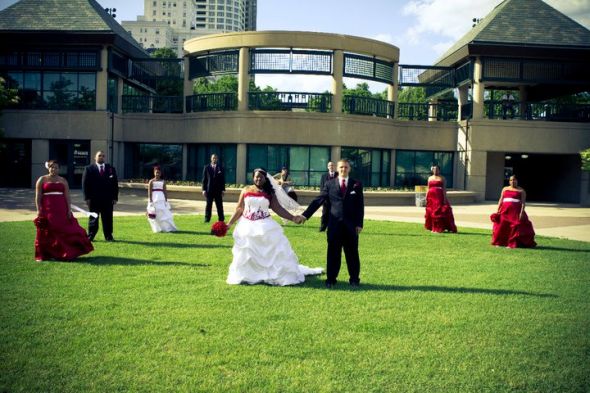I'm finally giving you pro pics to look at......pic overload!! :  wedding 1.23