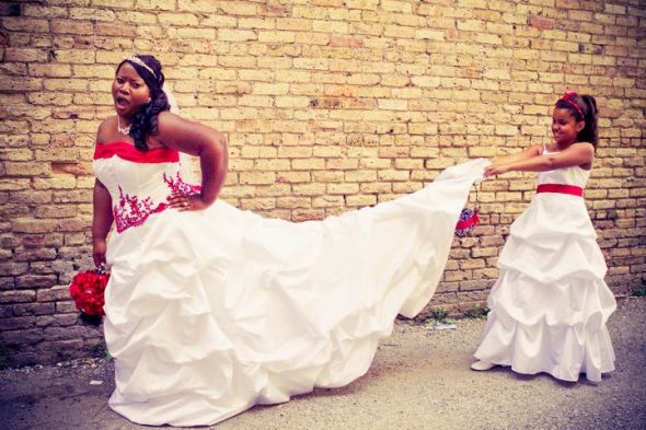 I'm finally giving you pro pics to look at......pic overload!! :  wedding 1.32