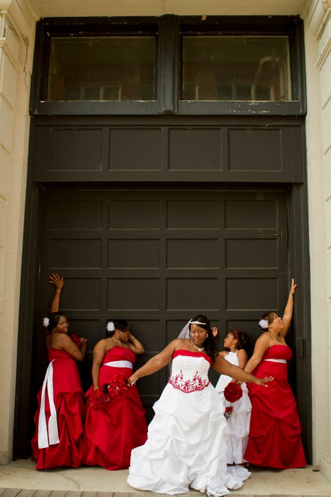 I'm finally giving you pro pics to look at......pic overload!! :  wedding 1.38