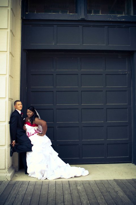 I'm finally giving you pro pics to look at......pic overload!! :  wedding 1.39