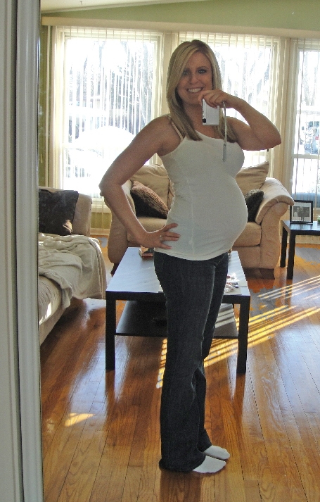 Ladies due in the Summer/Fall 2011 - Gender Updates and Baby/Bump Pictures!!! :  wedding babies second trimester gender bump pictures belly 22 Weeks