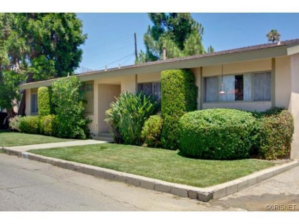Improving curb appeal of this house. :  wedding curb appeal house design exterior Ext 4