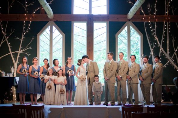 Off the Beaten Path Venues : wedding maine venue ceremony Full Bridal Party