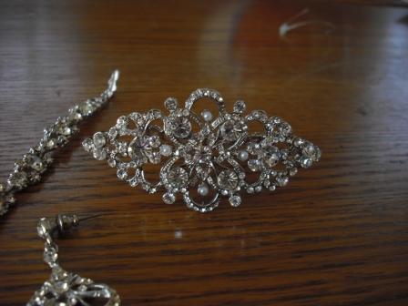 My Kirstie Kelly Jewels!! <3 :  wedding kirstie kelly jewelry hair comb earrings bracelet disney CIMG0841